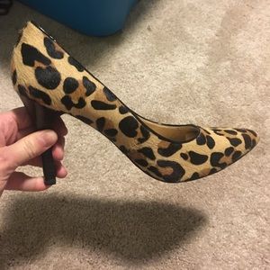 Nine West size 10 cheetah heels